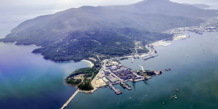 Mê mẩn trước vẻ đẹp kỳ vĩ của bán đảo Sơn Trà