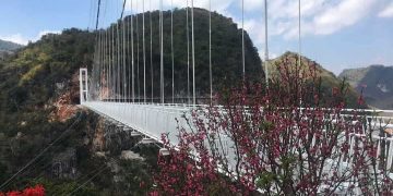 Cầu kính Mộc Châu mang tên Tình Yêu