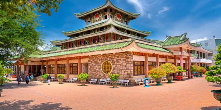 Giới thiệu đôi nét về chùa bà Châu Đốc An Giang