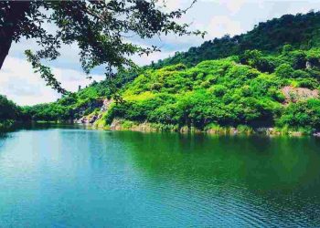 Màu xanh nước biếc của thung lũng Ma Thiên Lãnh 