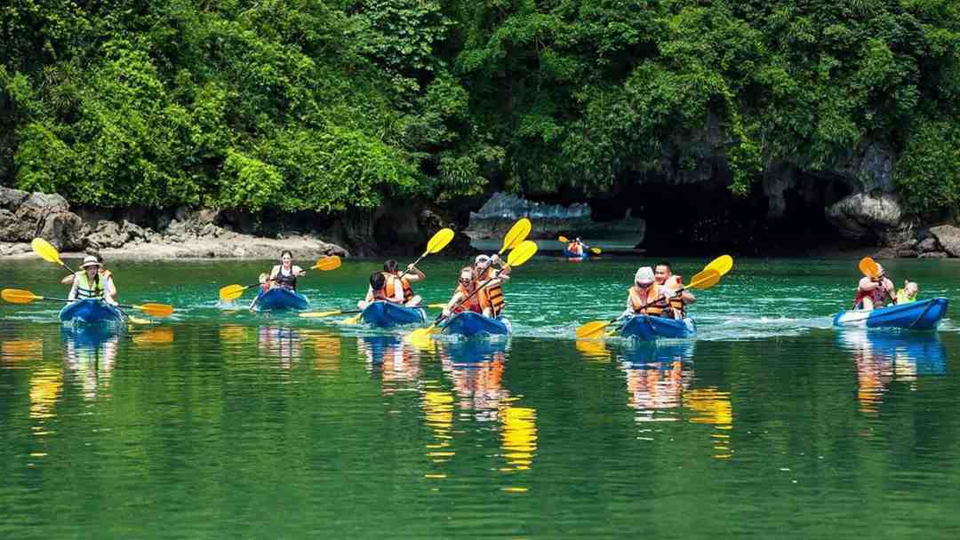 Chèo thuyền kayak hồ Tuyền Lâm