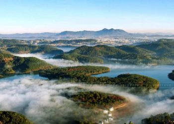 Một thoáng hồ Tuyền Lâm