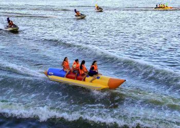 Hoạt động tại đảo Cô Tô giúp chuyến đi trở nên vui nhộn hơn