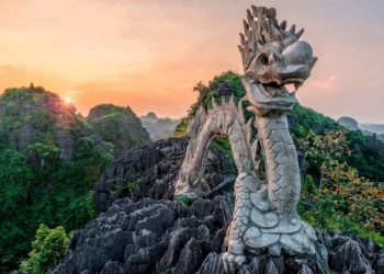 Thời điểm đến Hang Múa thích hợp nhất là vào lúc nào?