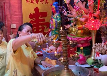 Cầu khấn chùa Ngọc Hoàng với nhiều điều linh nghiệm